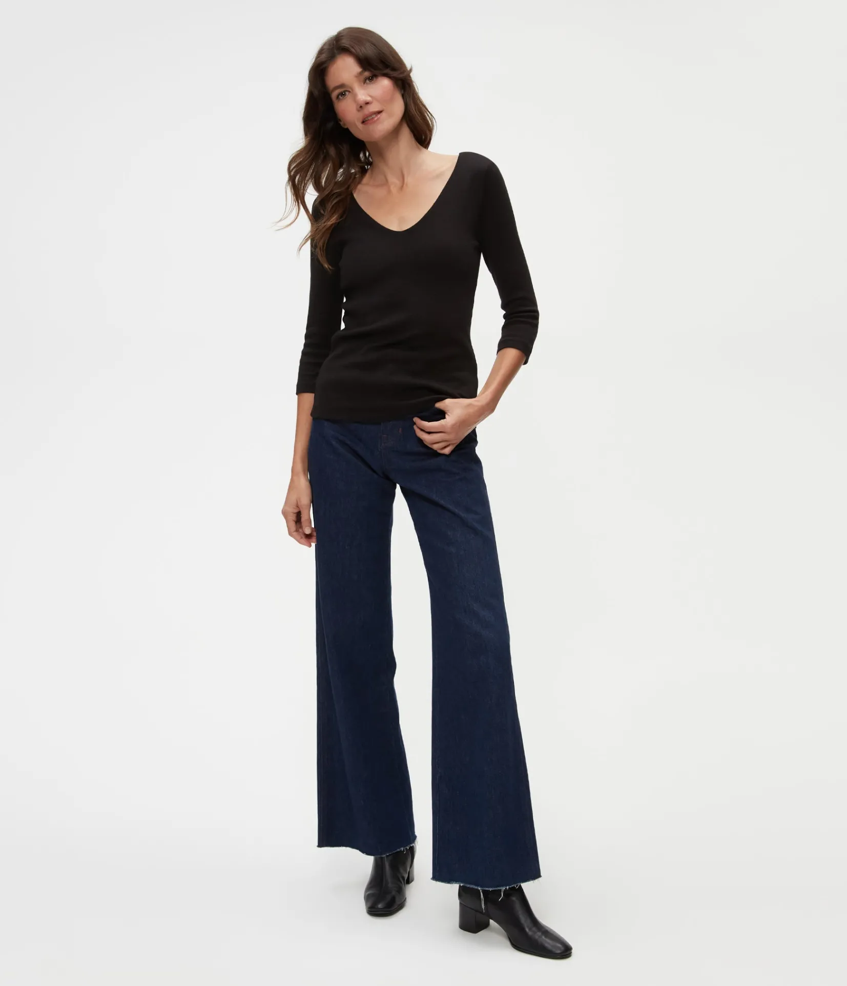 angelina_shine_vneck_tee_9.webp Michael Stars Angelina Shine V-Neck Tee- T-Shirts | Shine T-Shirts