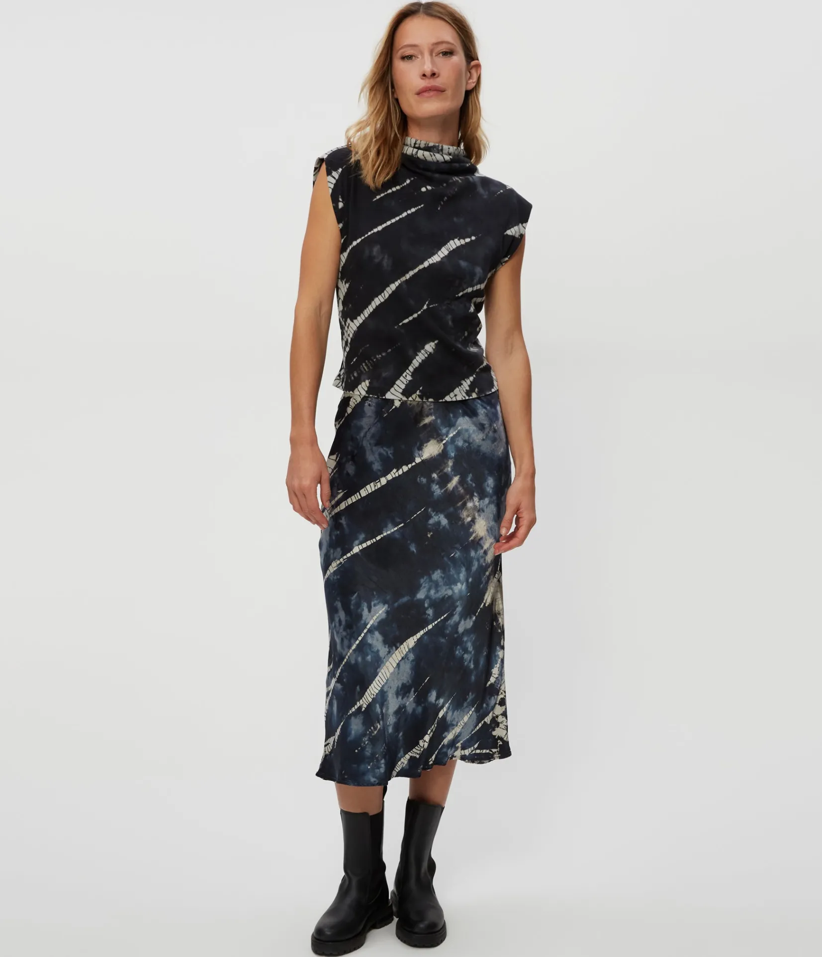 aria_double_dye_top_1.webp Michael Stars Aria Double Dye Top- Tops, Blouses & Shirts | T-Shirts