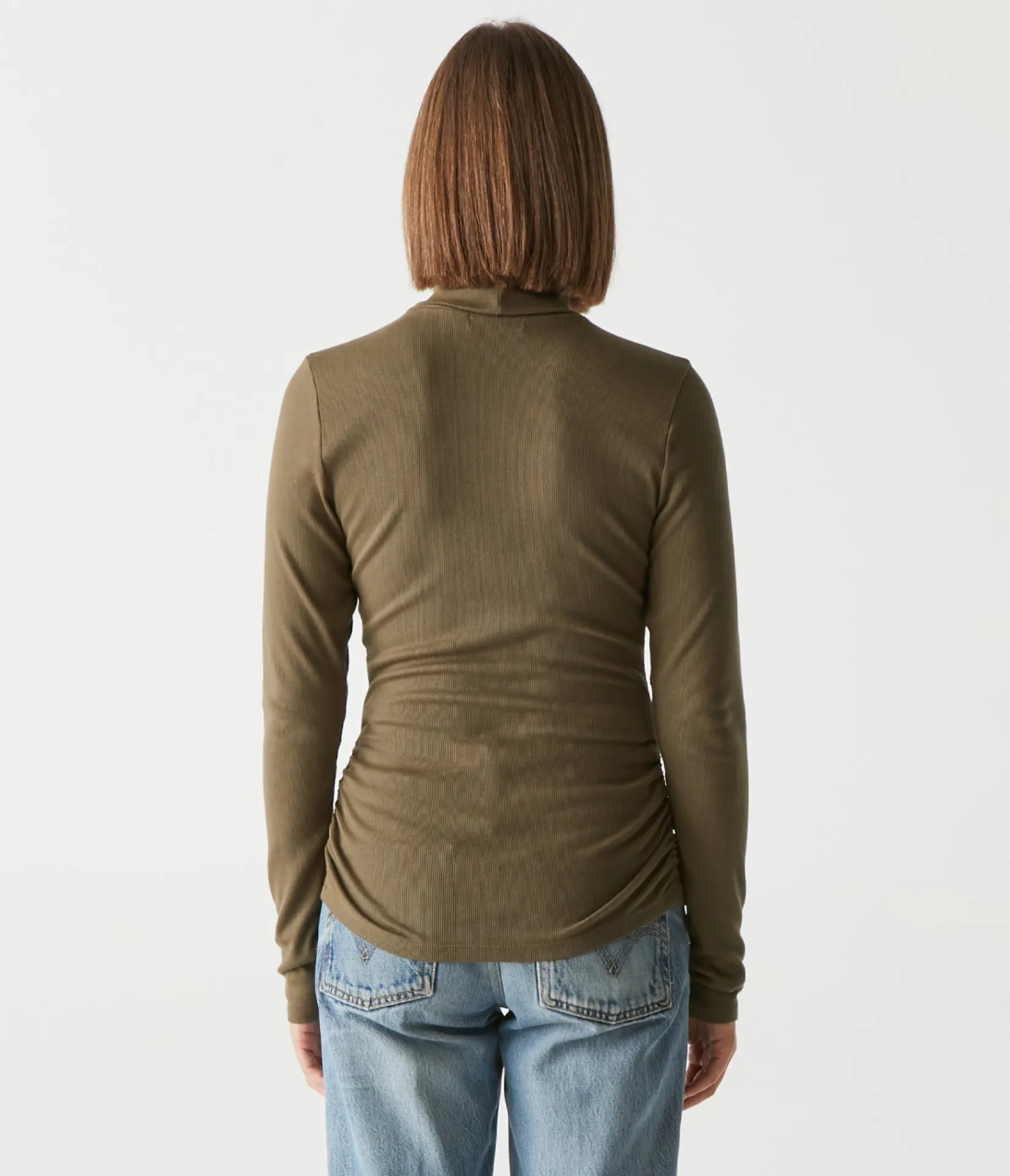 beck_ribbed_turtleneck_15.webp Michael Stars Beck Ribbed Turtleneck- T-Shirts | Ultra Rib T-Shirts