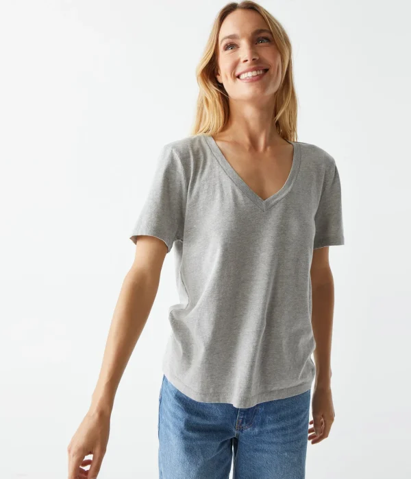 Michael Stars Daria V-Neck Tee- T-Shirts | Daily T-Shirts