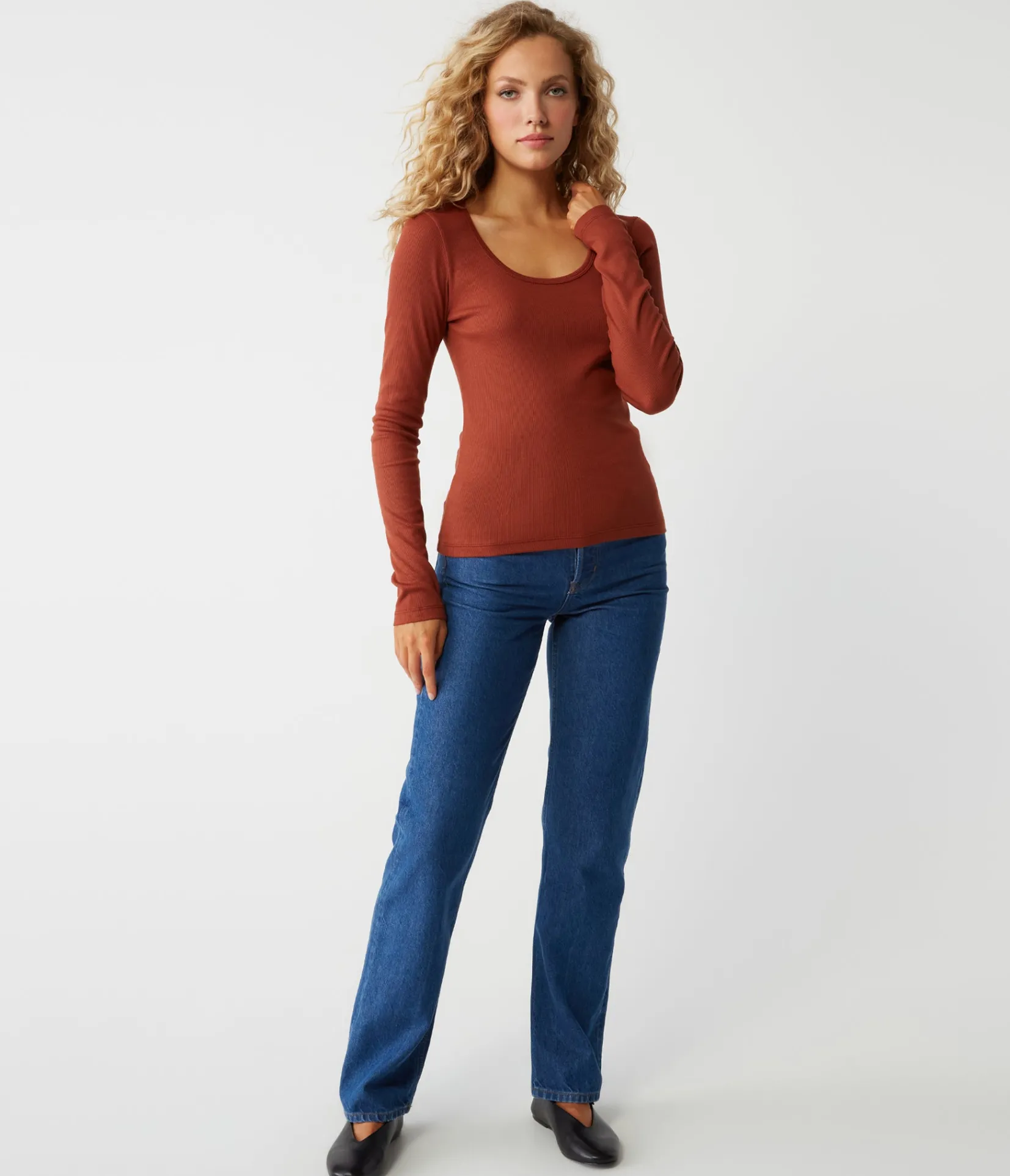 emilia_scoop_neck_tee_18.webp Michael Stars Emilia Scoop Neck Tee- T-Shirts | Ultra Rib T-Shirts