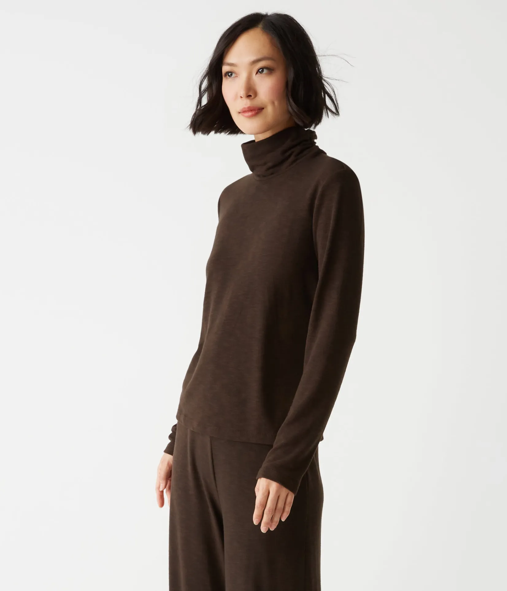 hadley_turtleneck_6.webp Michael Stars Hadley Turtleneck- T-Shirts