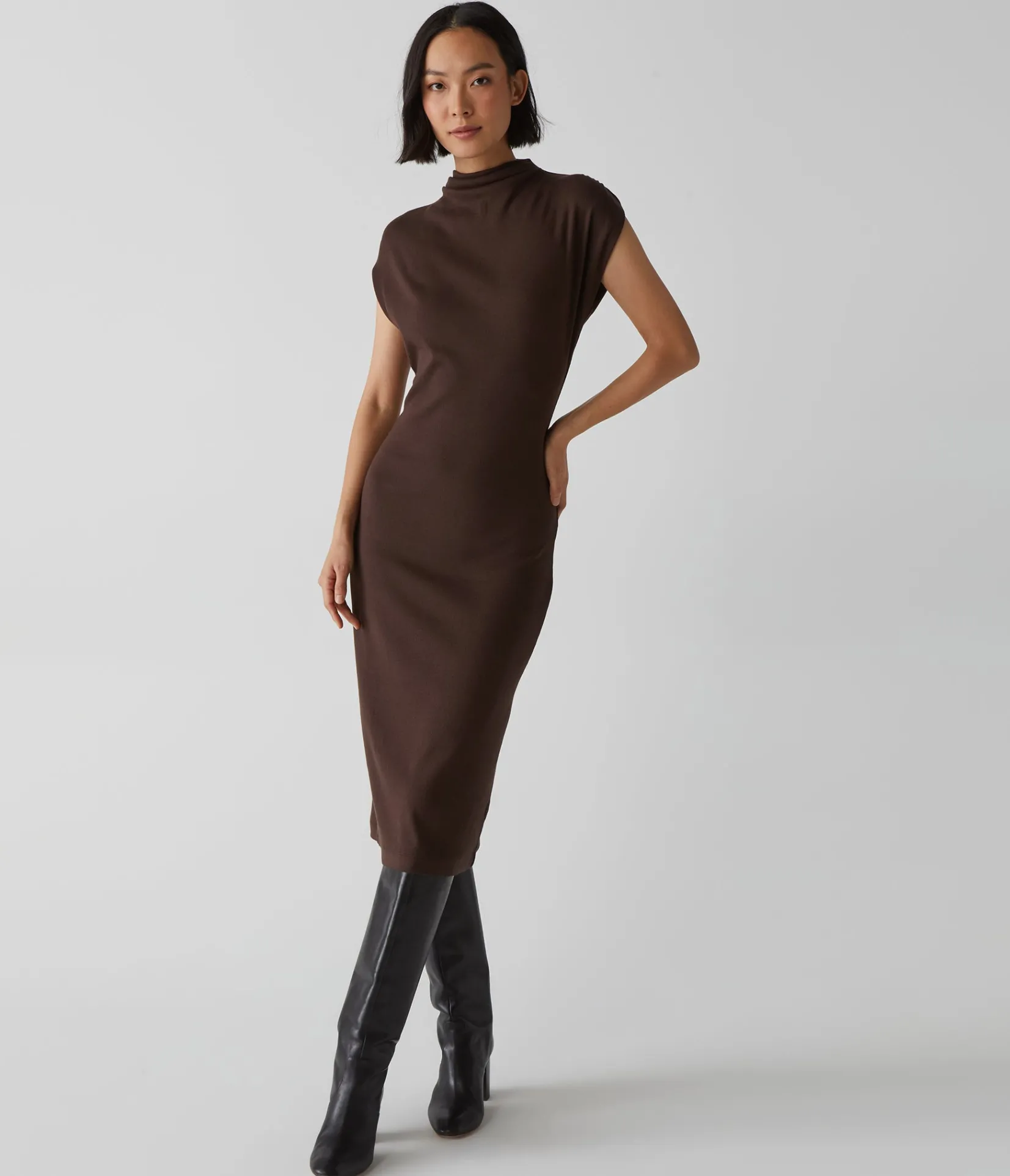 iolanda_power_shoulder_dress_10.webp Michael Stars Iolanda Power Shoulder Dress- Dresses | Midi Dresses