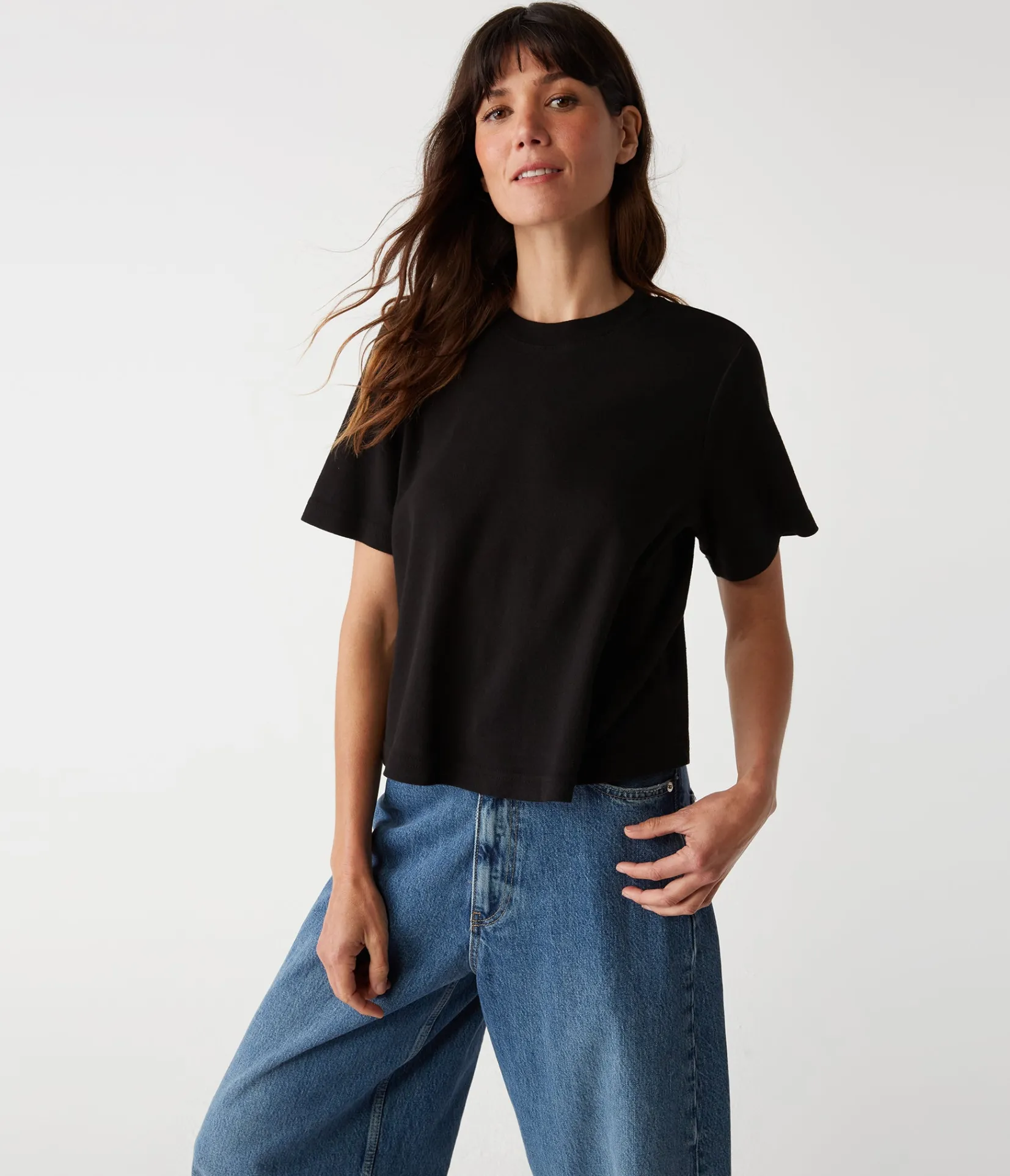 kona_crew_neck_tee_12.webp Michael Stars Kona Crew Neck Tee- T-Shirts | 1x1 Cotton T-Shirts