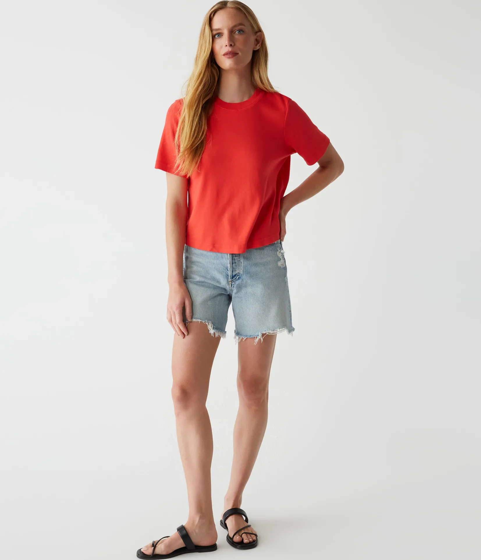 kona_crew_neck_tee_17.webp Michael Stars Kona Crew Neck Tee- T-Shirts | 1x1 Cotton T-Shirts