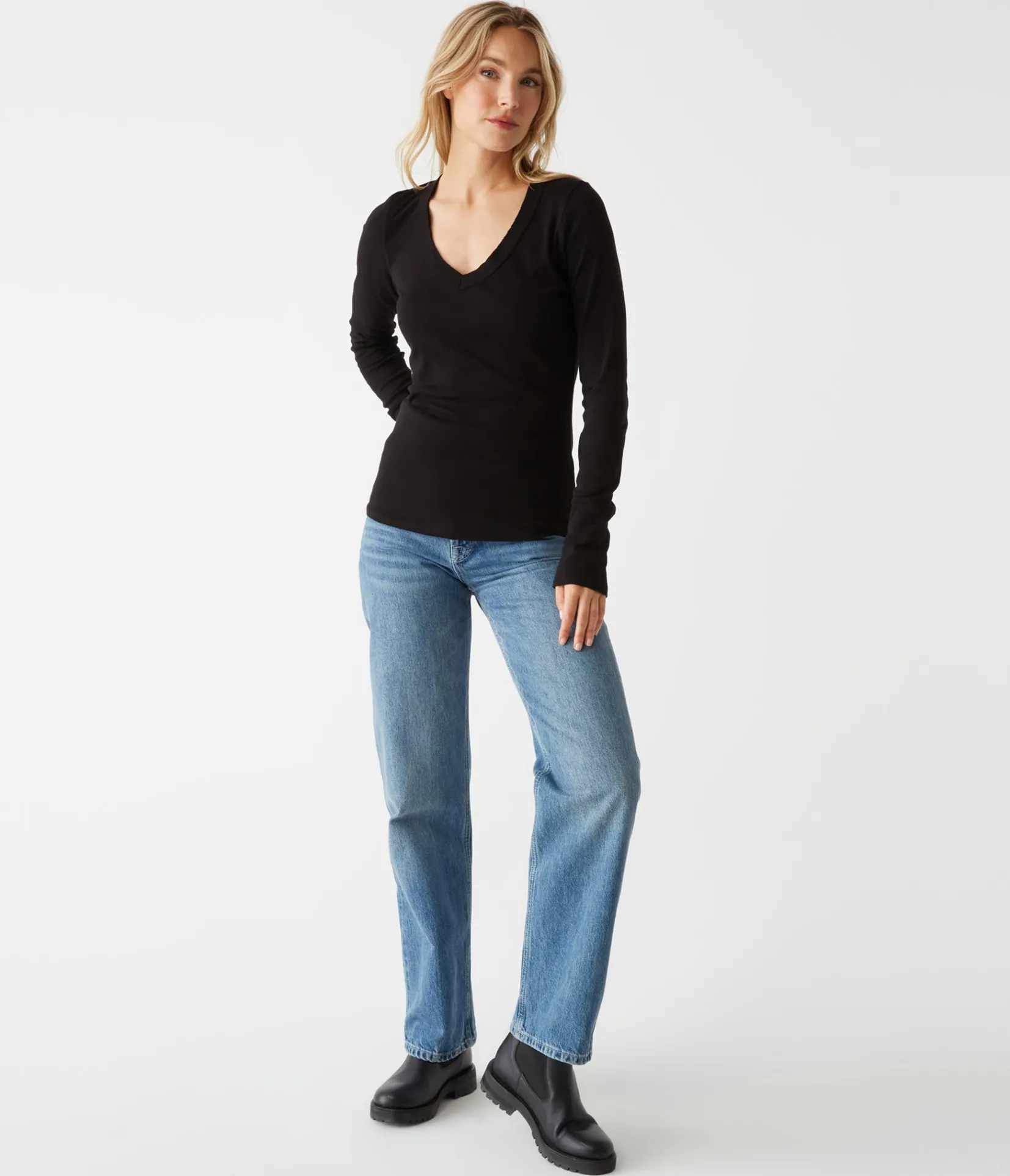 molly_vneck_tee_19.webp Michael Stars Molly V-Neck Tee- T-Shirts | Supima Cotton T-Shirts
