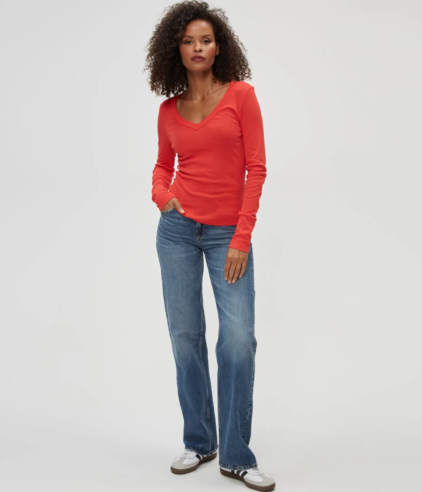 molly_vneck_tee_38.webp Michael Stars Molly V-Neck Tee- T-Shirts | Supima Cotton T-Shirts