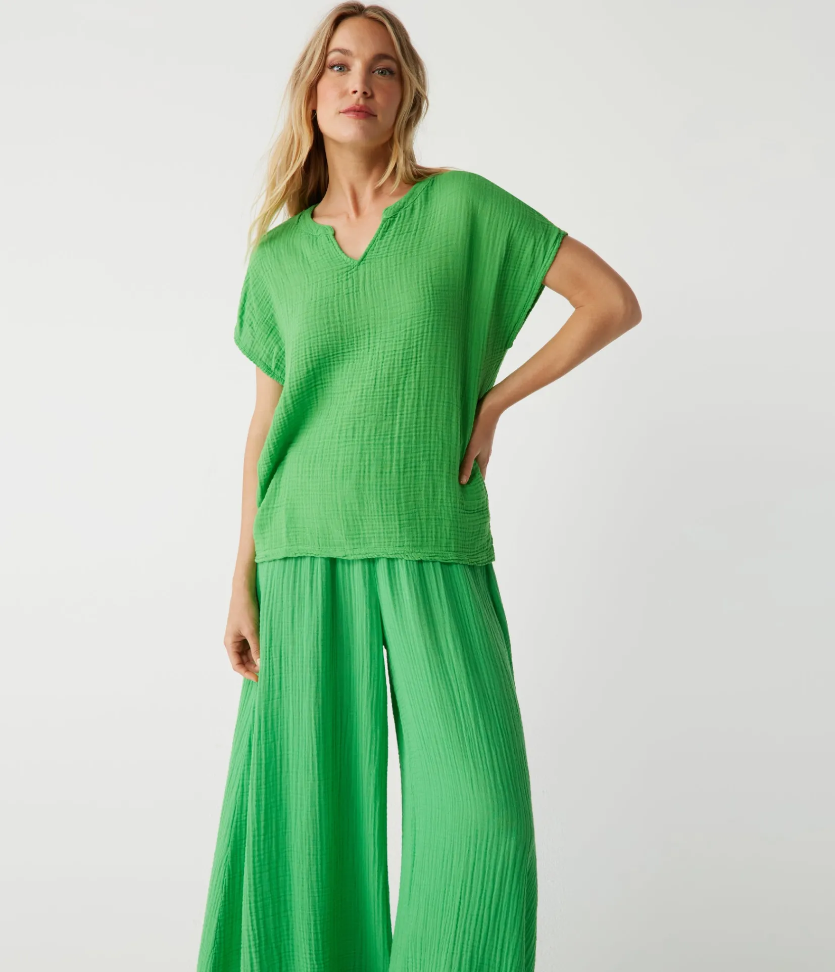 simba_smocked_waist_pant_9.webp Michael Stars Simba Smocked Waist Pant- Pants, Shorts & Skirts