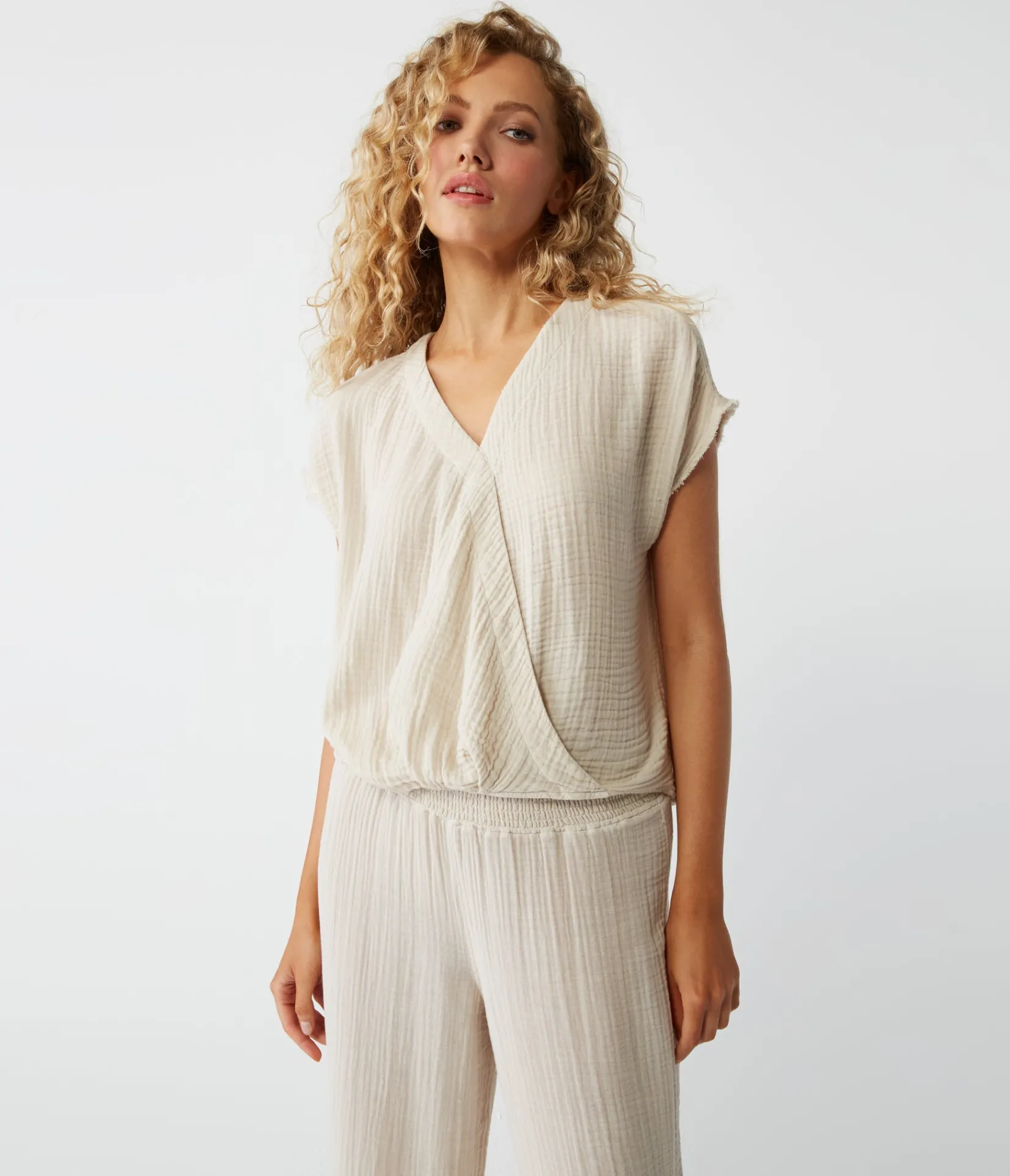 susie_gauze_pant_108.webp Michael Stars Susie Gauze Pant- Pants, Shorts & Skirts