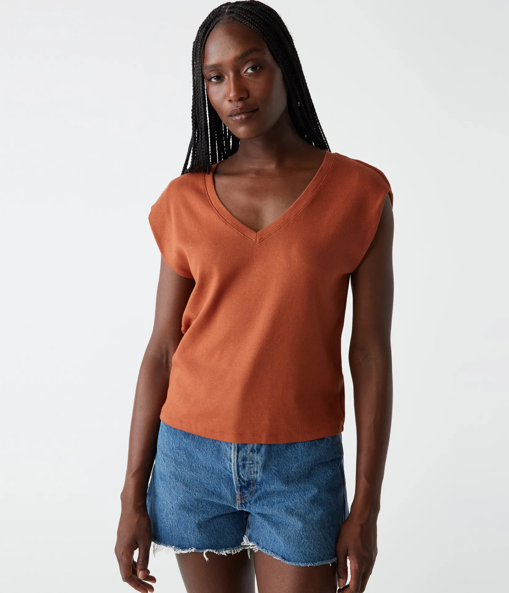 tati_power_shoulder_top_24.webp Michael Stars Tati Power Shoulder Top- T-Shirts | Ultra Rib T-Shirts
